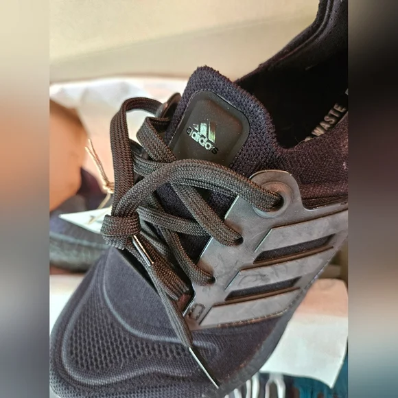 BNWT Adidas Ultraboost Women Black - Picture 5 of 5